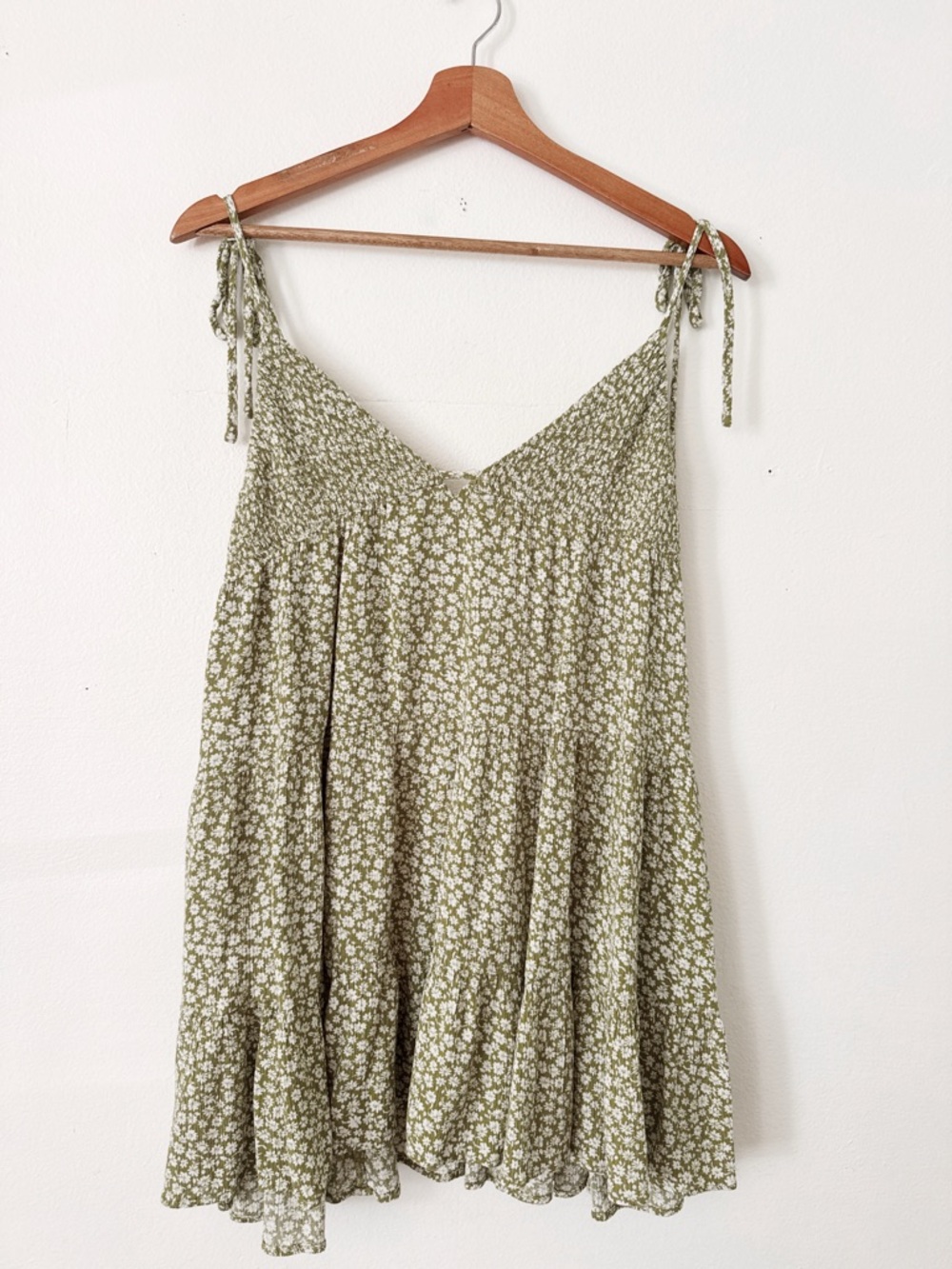 Shop neighbor Green Floral Tie-Shoulder Sundress small